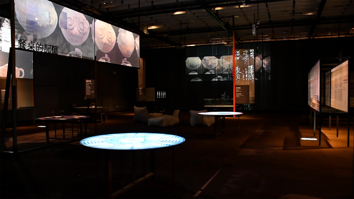 以聲光效果串聯整體展場空間。