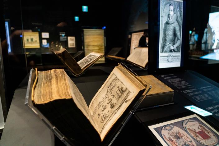 重要な古文書「オランダ東インド会社の起源と発展」