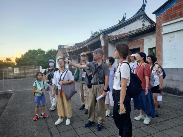 走讀導覽老師解說