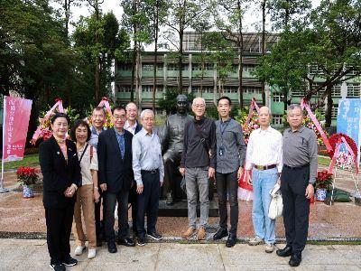 International Scholars Join the Commemoration