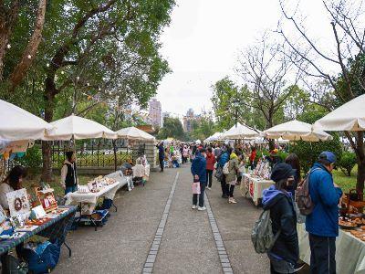 200 brand booths planned for the market
