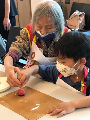 老吾老以及人及老，幼吾幼以及人之幼