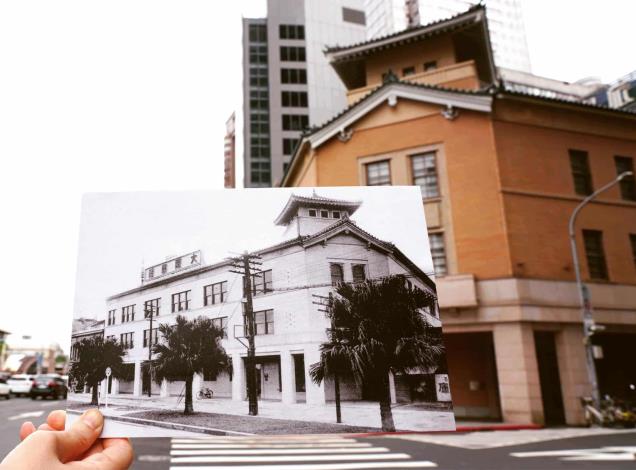 走讀活動配合以老照片進行導覽，對照地方今昔情景。