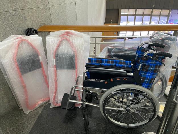 歡迎至服務台免費借用博物館椅及輪椅