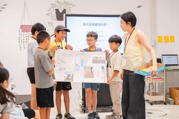 03_從古典到現代，原來展台也有歷史