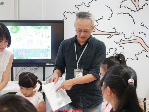 02. 人如何從四周走到大廳