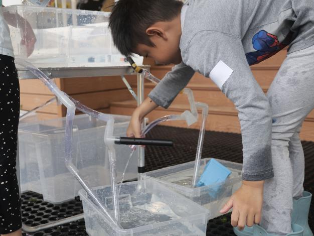 嘗試如何使用不同零件組合管道