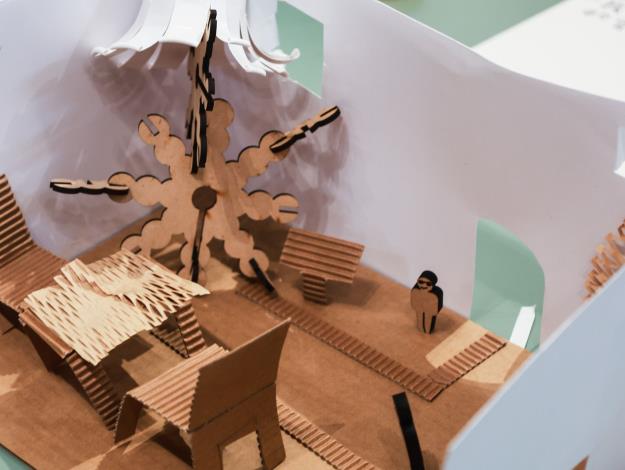 有人做出可用腳底辨識的導盲路線