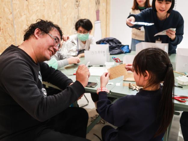 一邊動手一邊討論 友善空間有了雛型