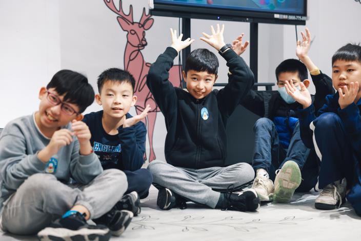 10孩子們積極參與互動
