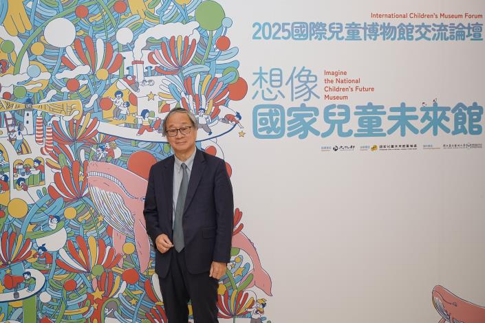 部長與主視覺留念