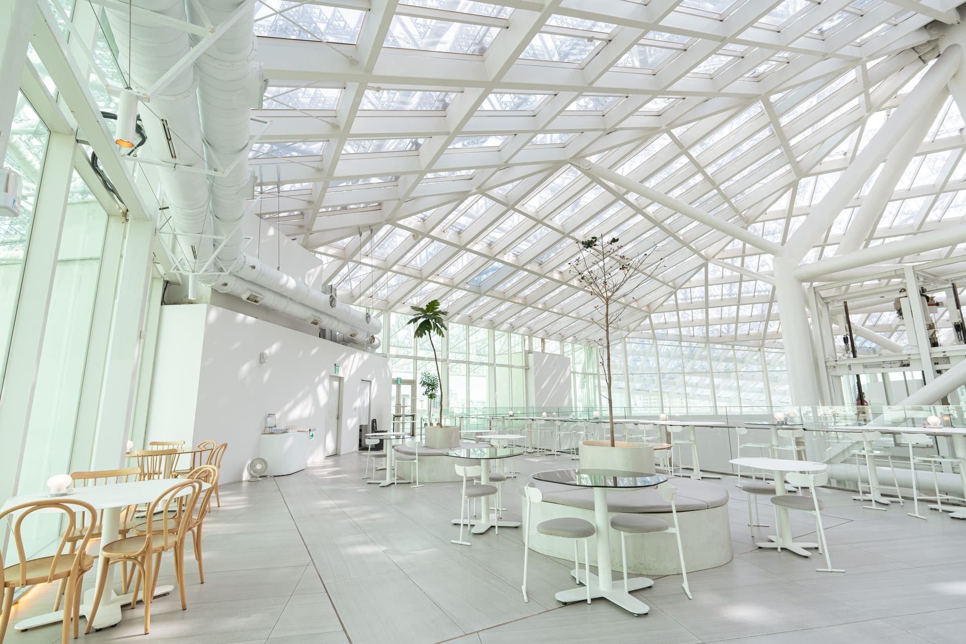 南美春室 The POOL