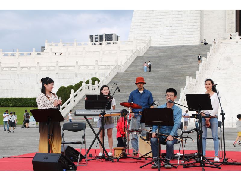 20210424Democracy Boulevard: artistic and cultural performance