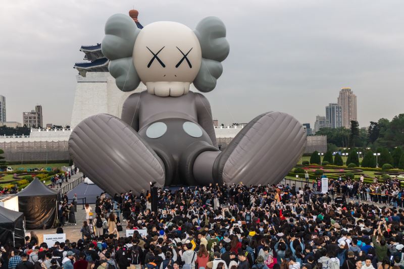 20190119-20190127 KAWS HOLIDAY TAIPEI