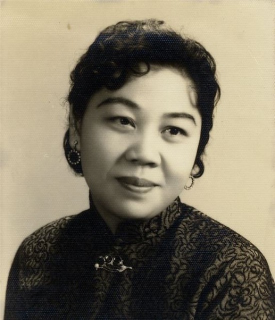 Poet | Chen Hsiu-hsi