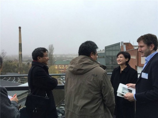 Minister visits Germany's railway and tech museums