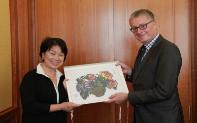 MINISTER MEETS WITH GERMAN STATE SECRETARY