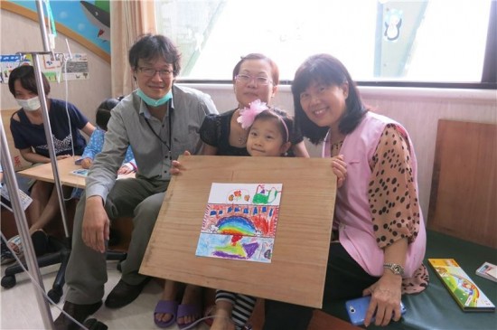 Art Bank engages with children, elderly patients