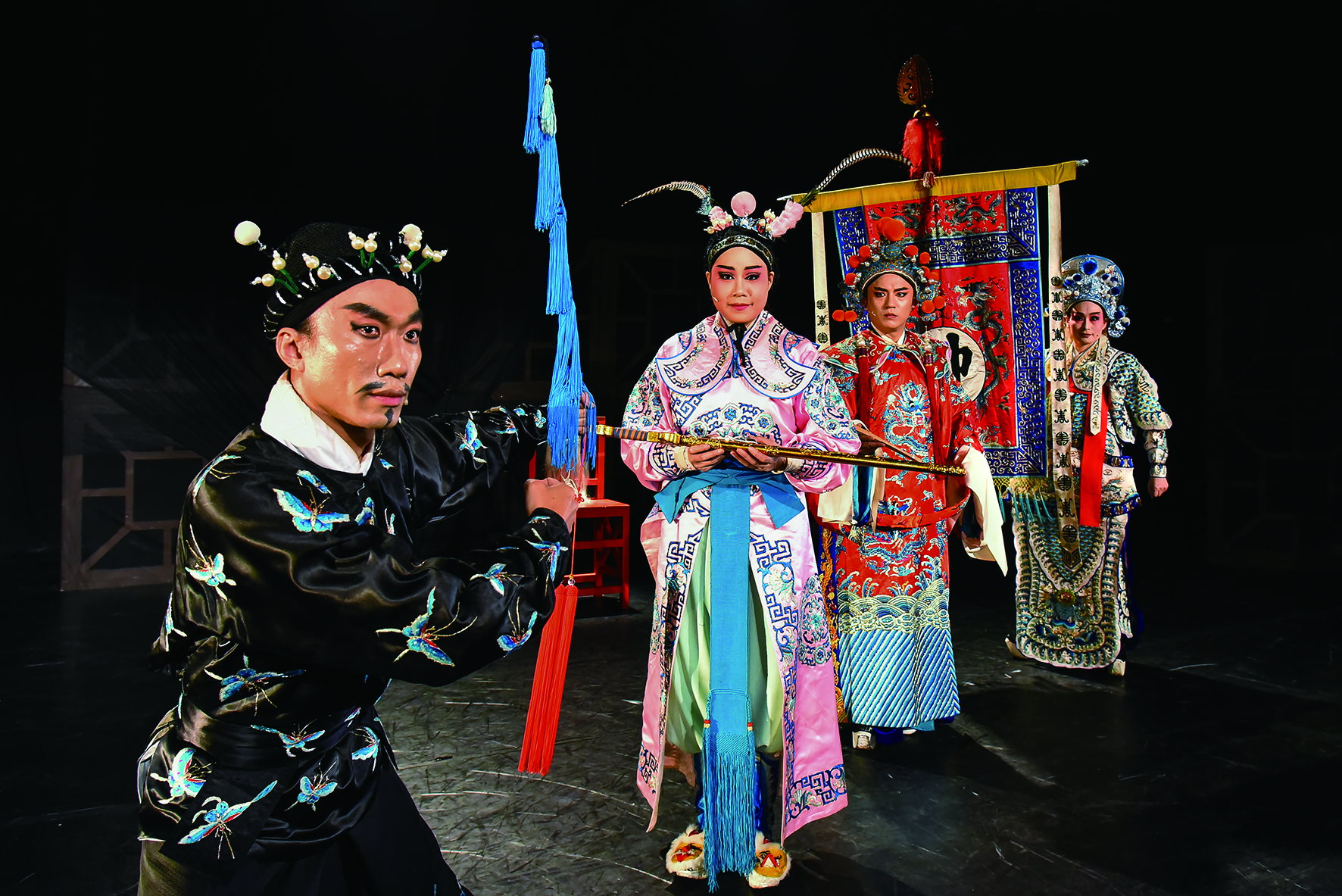 劉冠良(中)與施冬麟(左1)擔綱演出的《1399趙氏孤兒》將於今年5月4日與5日在大稻埕劇苑。.jpg