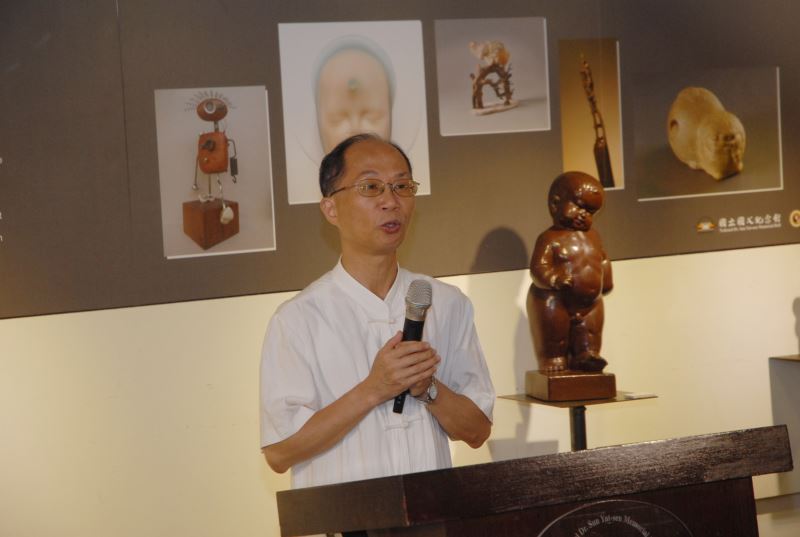 袖珍雕塑展開幕