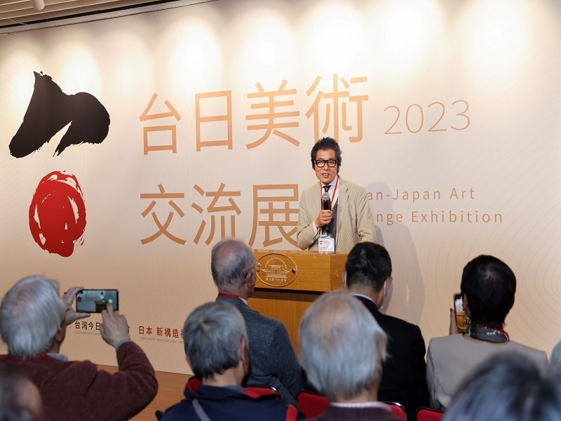 Director Harumi Sonoyama of Japan Print Association gave a speech. 