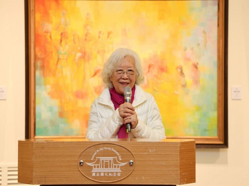 The artist Chang Shu-meei gave a speech。