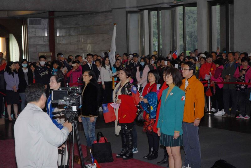 國際中山會第二團敬獻