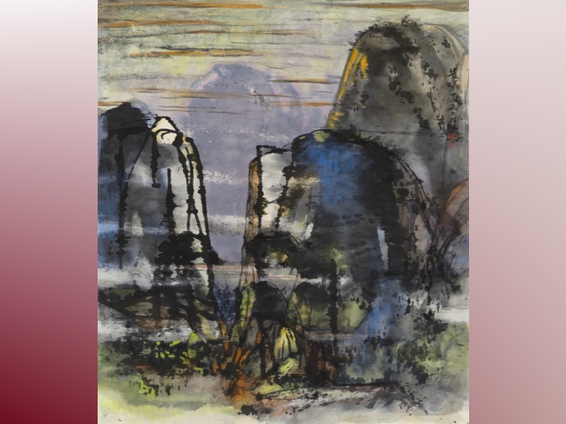 Returning from Zhangjiajie, the painter depicted the scene of the sunset bathing the hills in red from memory.（High Clouds at Laojiu－The Retrospective Ink Painting Exhibition of Lo Fong at the Chungshan Gallery until 4/9)