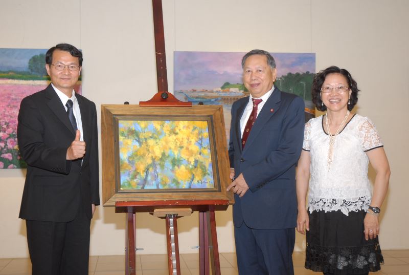 「郭林勇油畫個展」6/7上午於逸仙藝廊舉行開幕式。曾經提筆斷是非判黑白的郭律師，如今翻轉人生成為熱愛繪畫創作的藝術家。