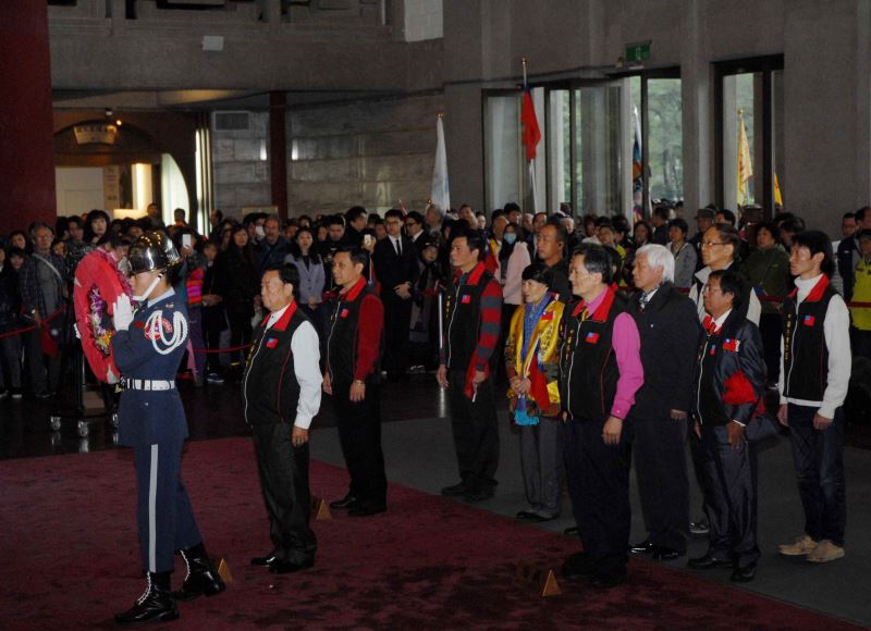 國際中山會第六團敬獻