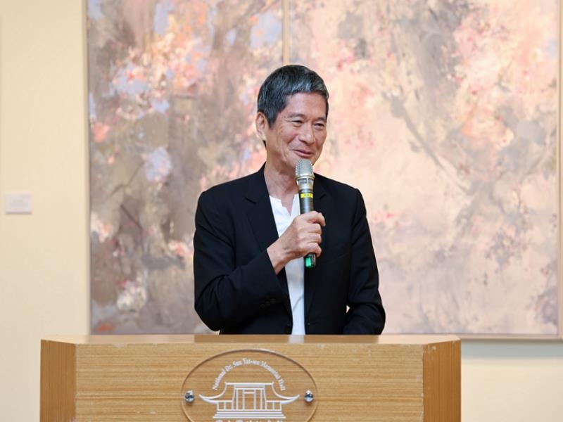 Minister of Culture Lee Yung-te gave a speech at “Beauty in the Extreme—Chin-lung Huang Solo Exhibition.”