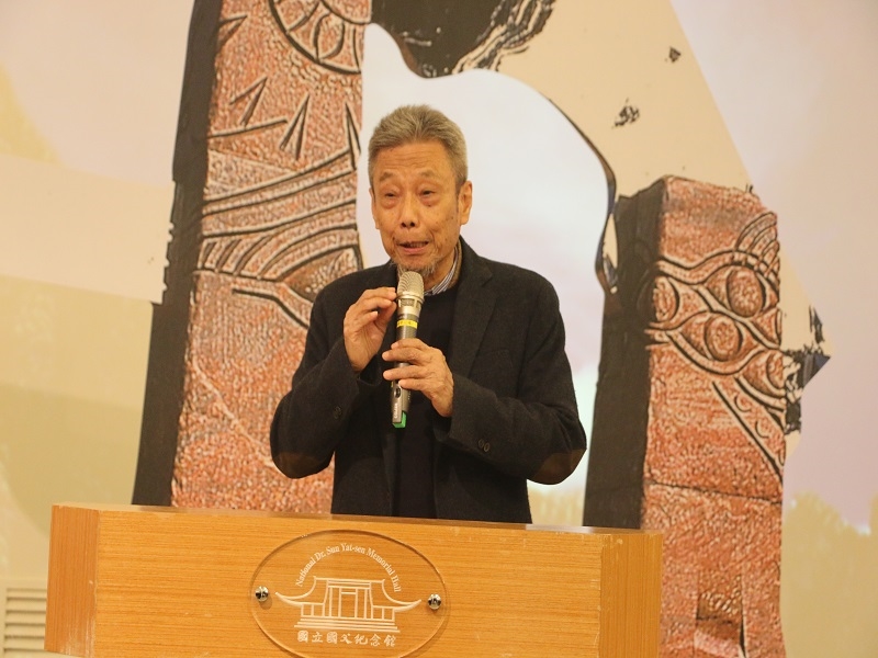 The artist Prof. Kuo Chin-chih gave a speech。