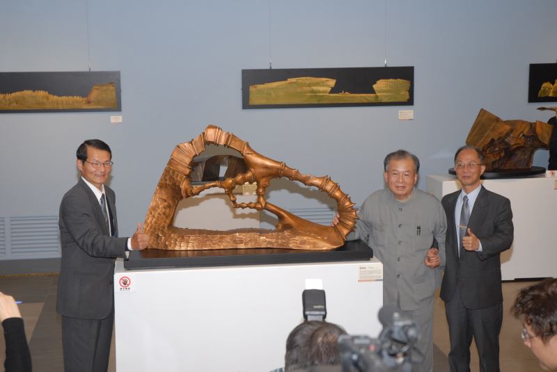 「新開創─張敬的精湛藝術」開幕式溫馨感人；張敬大師表示為了這個展覽他準備了13年，今日呈現的132件作品，是上帝透過他的手見證了上天的恩賜。