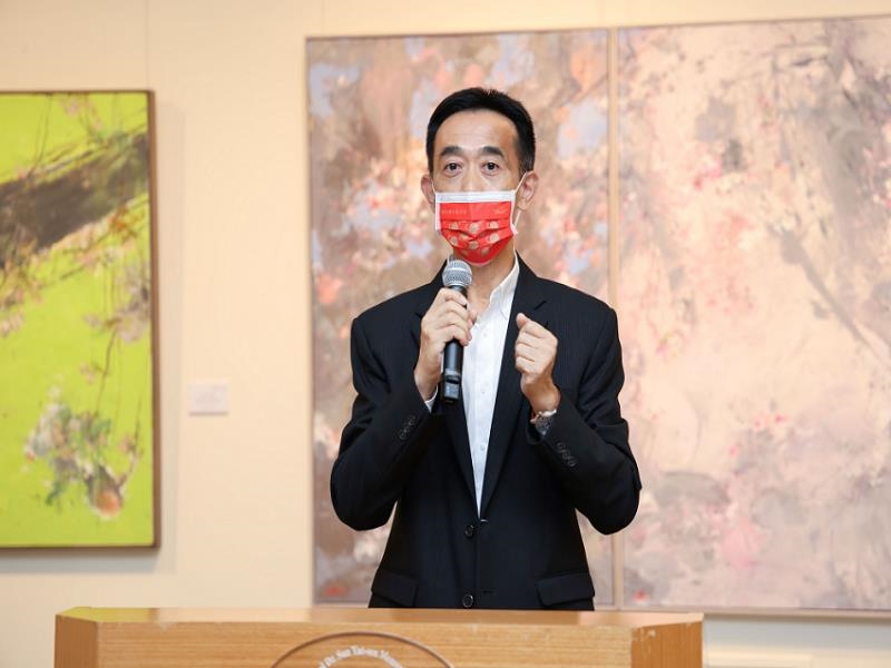 Director-general Wang Lan-sheng of National Dr. Sun Yat-sen Memorial Hall gave a speech at “Beauty in the Extreme—Chin-lung Huang Solo Exhibition.”