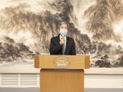 At “2022 Affection for the Earth-Lo Cheng-hsien Ink Painting Exhibition,” the artist, Prof. Lo Cheng-hsien, gave a speech. jpg(open in a window)