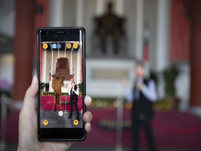 “Roam with National Dr. Sun Yat-sen Memorial Hall App” has been officially on shelf on Google Play and App Store. Besides telling the 20 stories of the historic building, it makes the 5.8-meter-tall statue of sitting Dr. Sun Yat-sen stand up. jpg(open in a window)