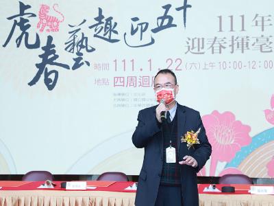 Political Deputy Minister of Culture, Hsiao Tsung-huang, gave a speech. jpg(open in a window)