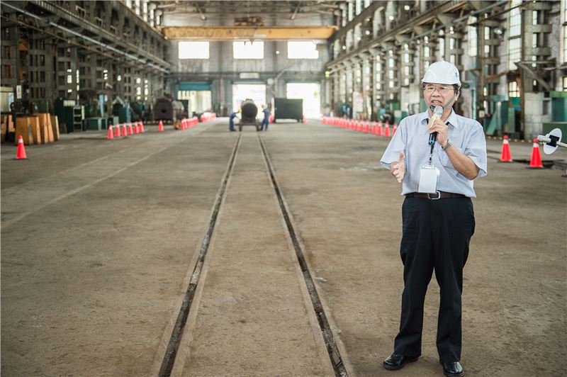 志工導覽「組立工場」--為鐵道車輛進入台北機廠檢修時最先進入拆卸，亦為最終組裝出場試驗的工場。