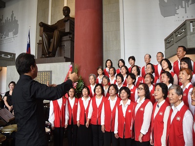 March 12, Dr. Sun Yat-sen’s 96th Death Anniversary, National Dr. Sun Yat-sen Memorial Hall Volunteer Chorus. jpg(open in a window)