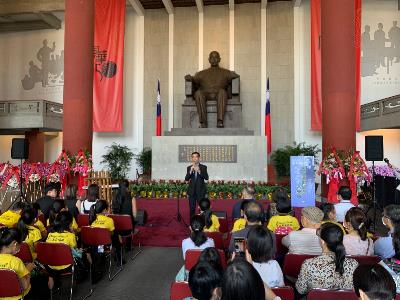 Director-general Wang Lan-sheng hosted the memorial concert of Dr. Sun Yat-sen’s Death Anniversary. jpg(open in a window)