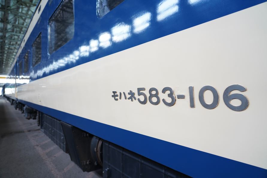 日本國鐵583系寢台電車外觀5