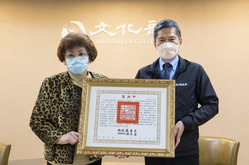 Late painter Kuo Tong-jong awarded presidential citation