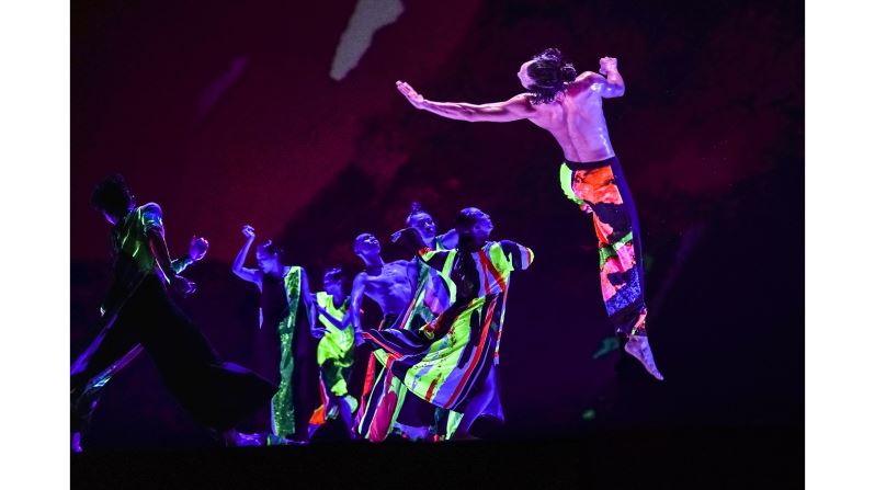 Cloud Gate Dance Theatre presents Taiwanese culture