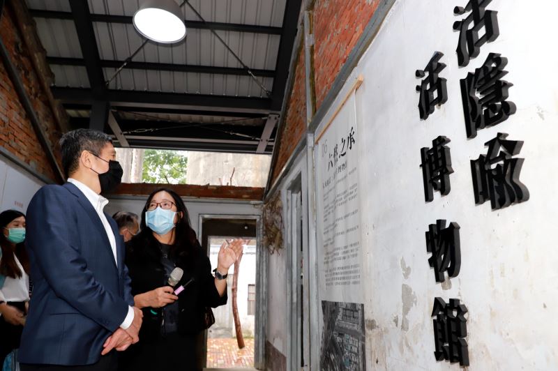 Minister Lee visits restored historical sites in Hsinchu