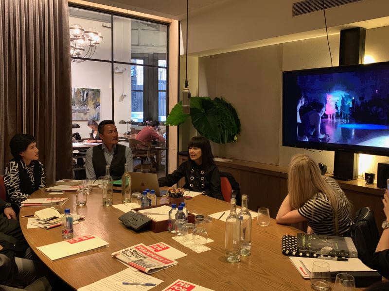 Minister discusses partnership with NYC biennial
