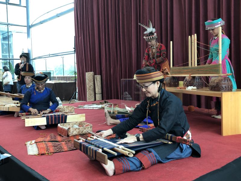 Paiwan weaver revives traditional textile arts