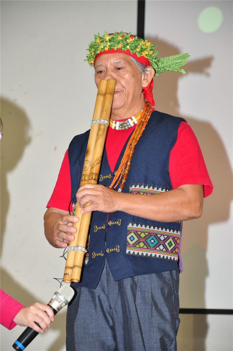 Paiwan Nose Flute Musician | Gilegilau Pavalius