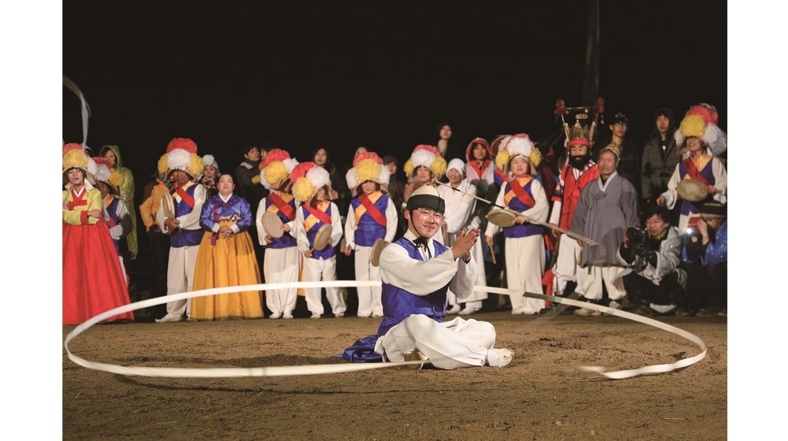 韓國任實郡筆鋒農樂除了精彩的演出，將在工作坊與示範講座中介紹韓國傳統舞蹈，帶領體驗韓國傳統擊樂美學。
