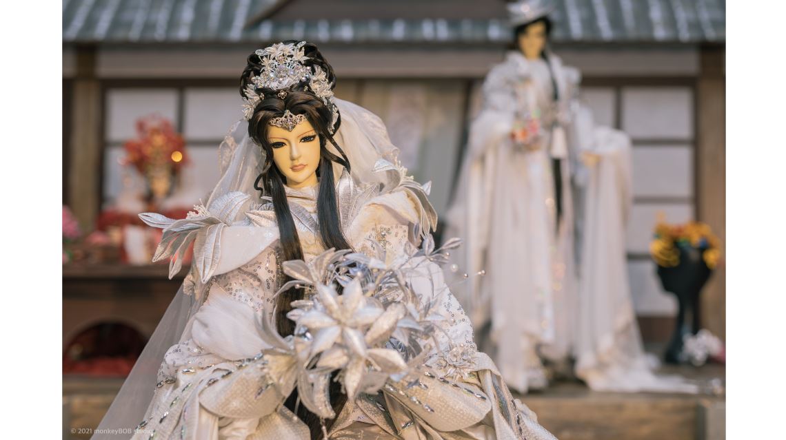 三昧堂創意木偶團隊將布袋戲與同樣充滿臺式元素的春仔花跨域結合，激起了兩項工藝之間的火花，讓人看見布袋戲的無限可能外，也為臺灣獨特的婚嫁文化找到新的出路。