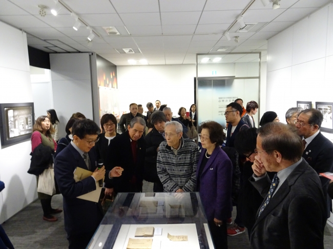 『光と影は鏡の如く～ガラス乾板写真展』が東京の台湾文化センターにて開催 